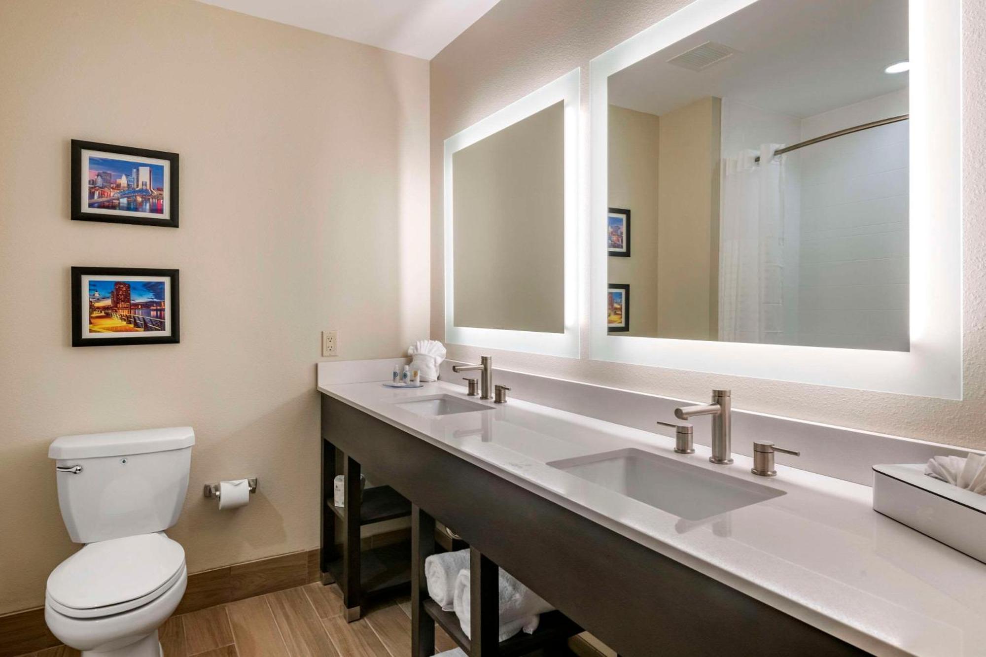 Comfort Inn & Suites Jacksonville - Orange Park Near Naval Air Station Экстерьер фото