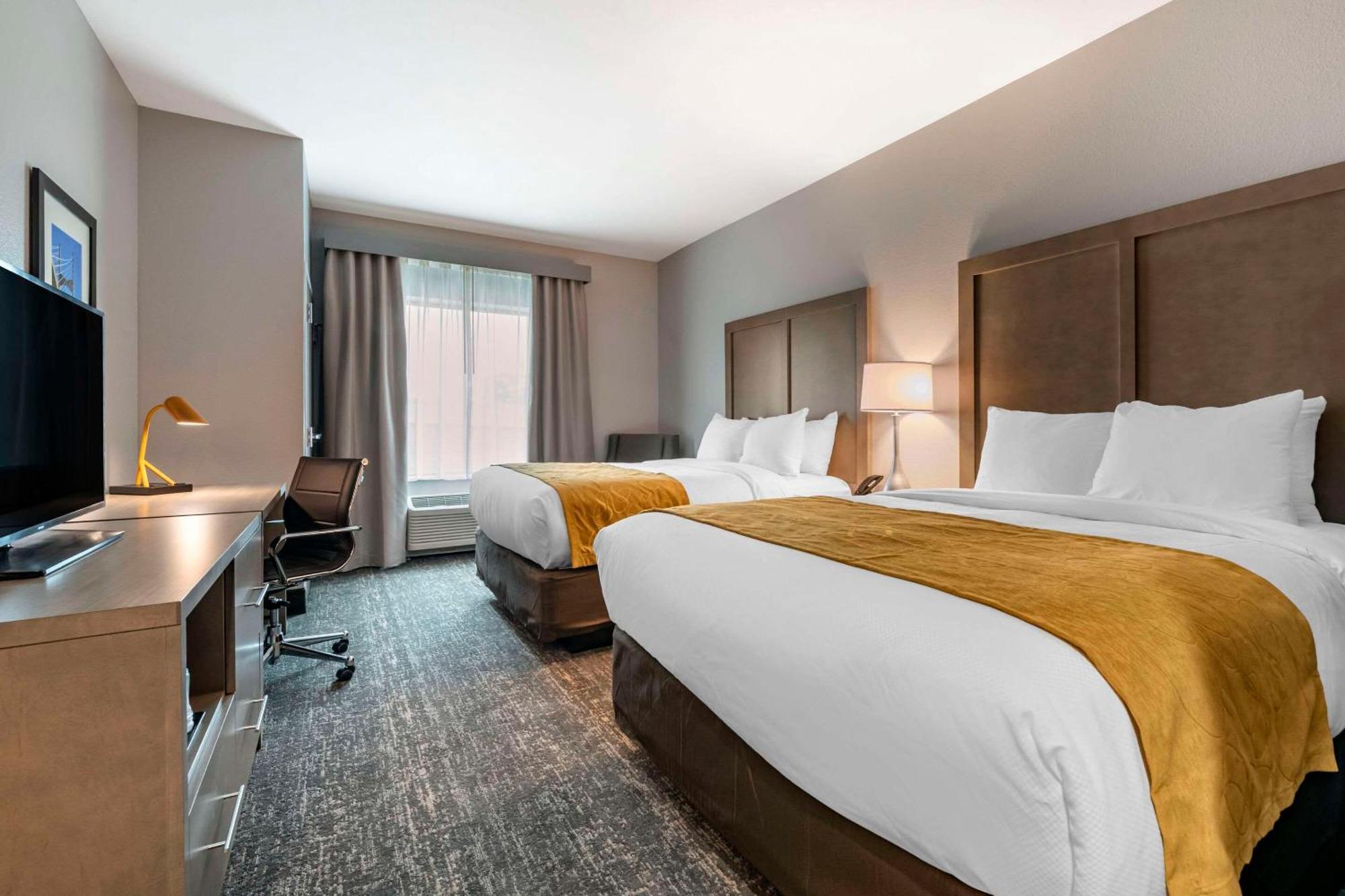 Comfort Inn & Suites Jacksonville - Orange Park Near Naval Air Station Экстерьер фото