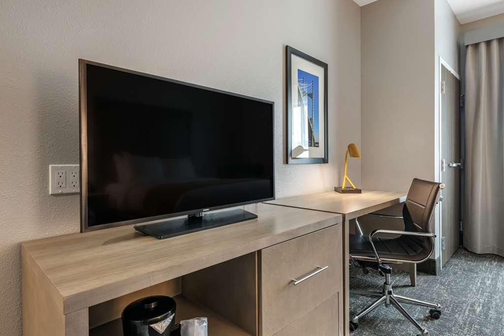 Comfort Inn & Suites Jacksonville - Orange Park Near Naval Air Station Номер фото