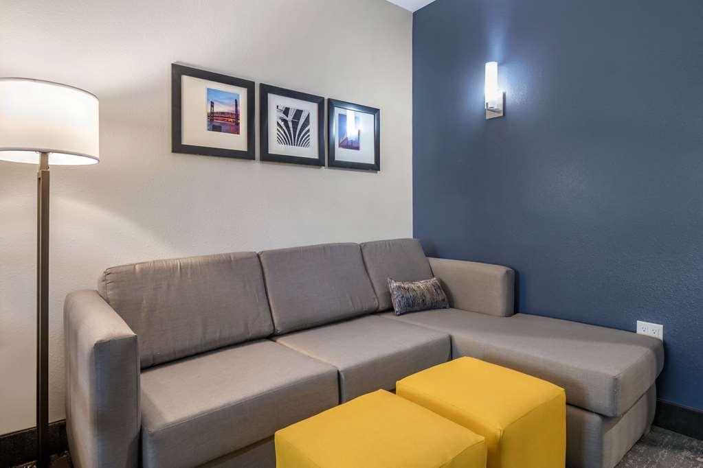 Comfort Inn & Suites Jacksonville - Orange Park Near Naval Air Station Номер фото