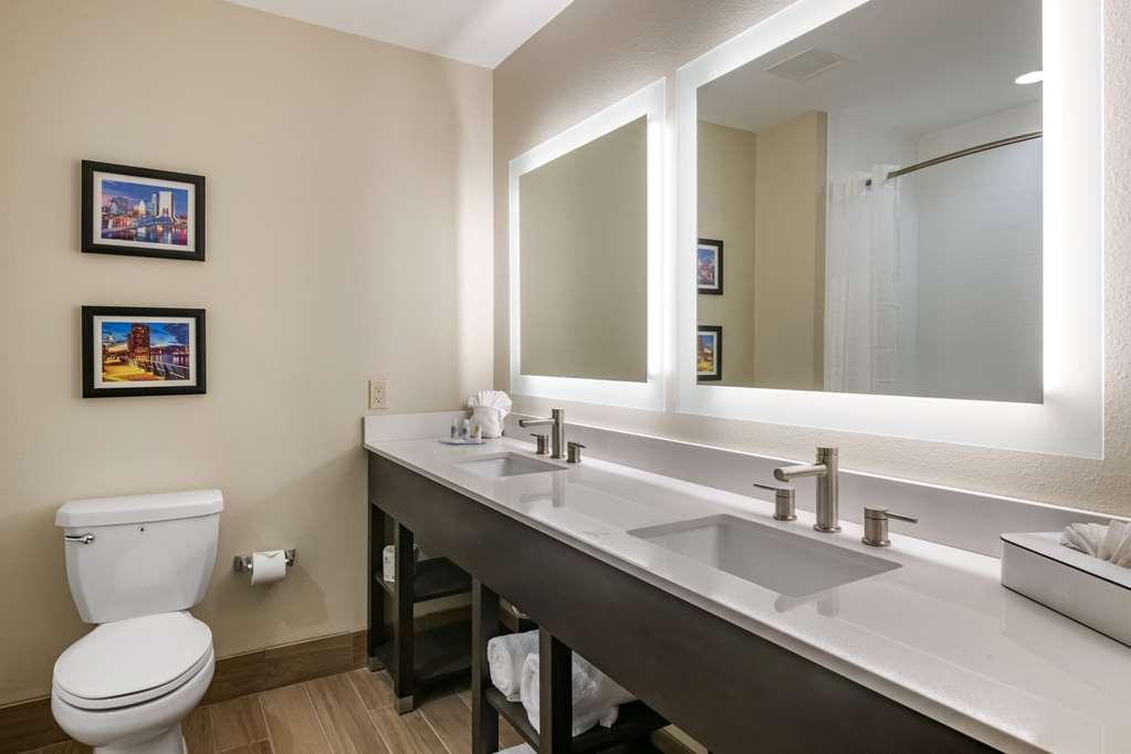 Comfort Inn & Suites Jacksonville - Orange Park Near Naval Air Station Номер фото